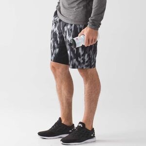 Lululemon T.H.E. Short Luxtreme Liner 9" Rock Face Mercury Black Size XL